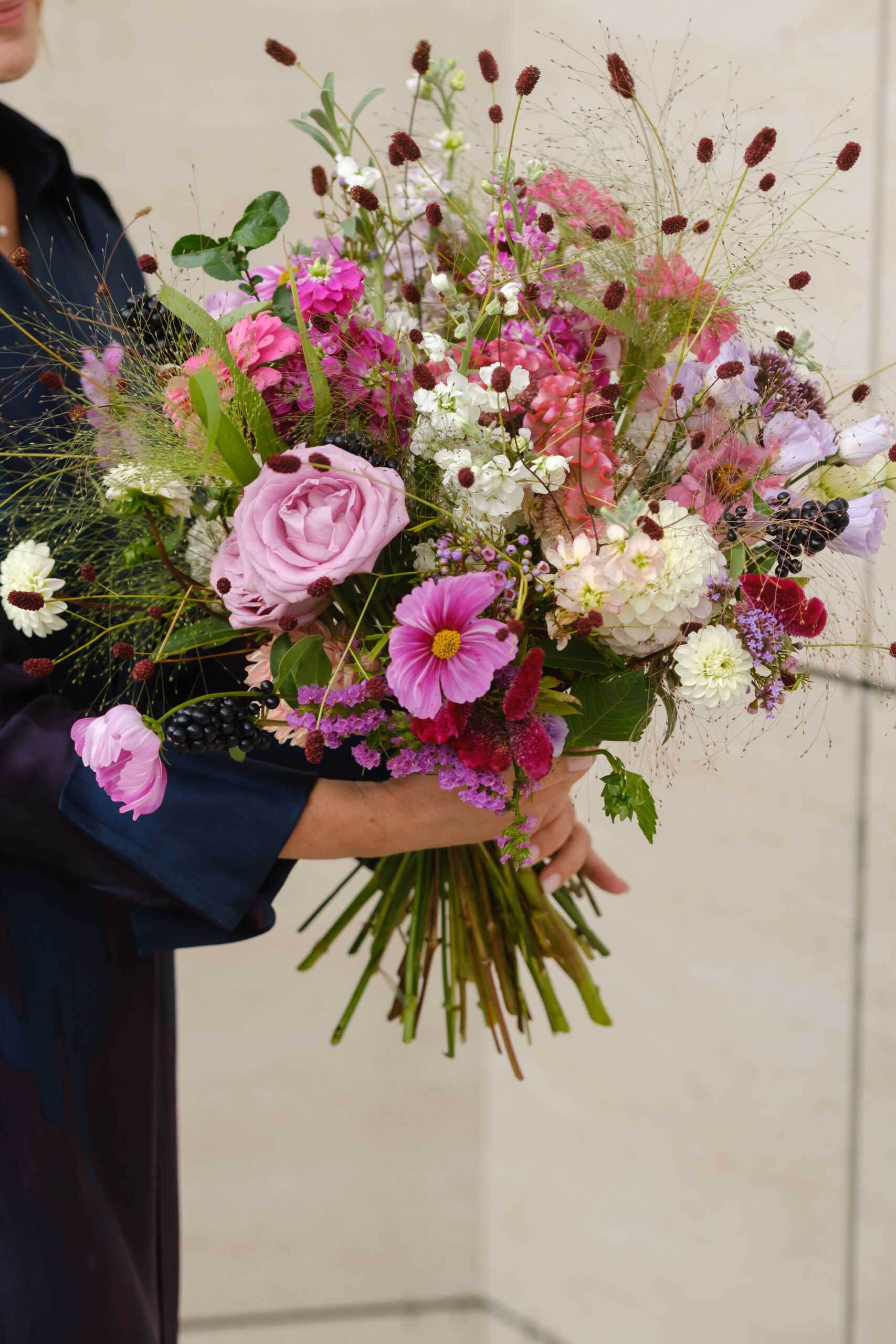 Frühlingserwachen — bunter Geburtstagsstrauss mit saisonalen Frühlingsblumen von FLEUR & FARN